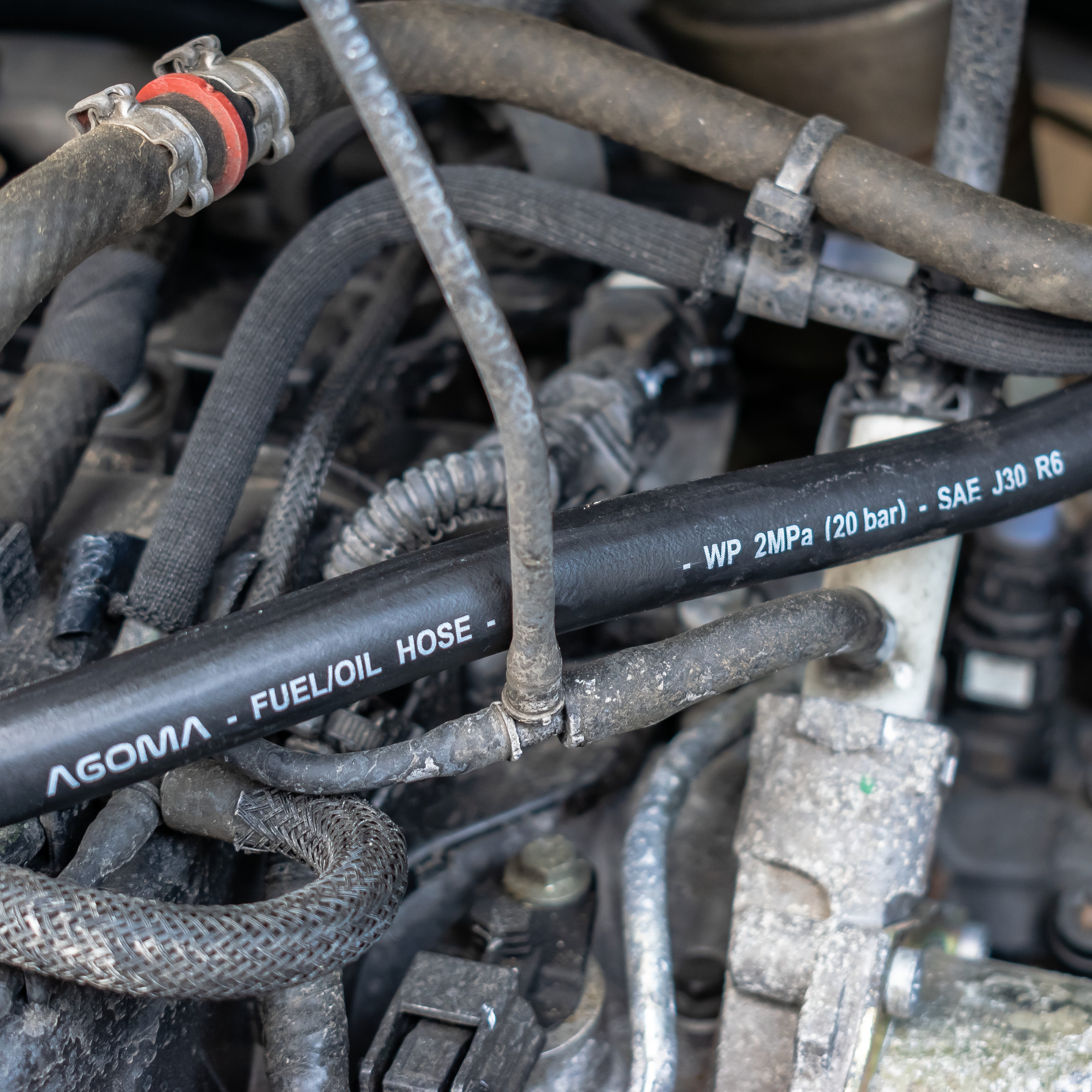 Rubber 4mm Braided Fuel, Oil Hose SAE J30 R6