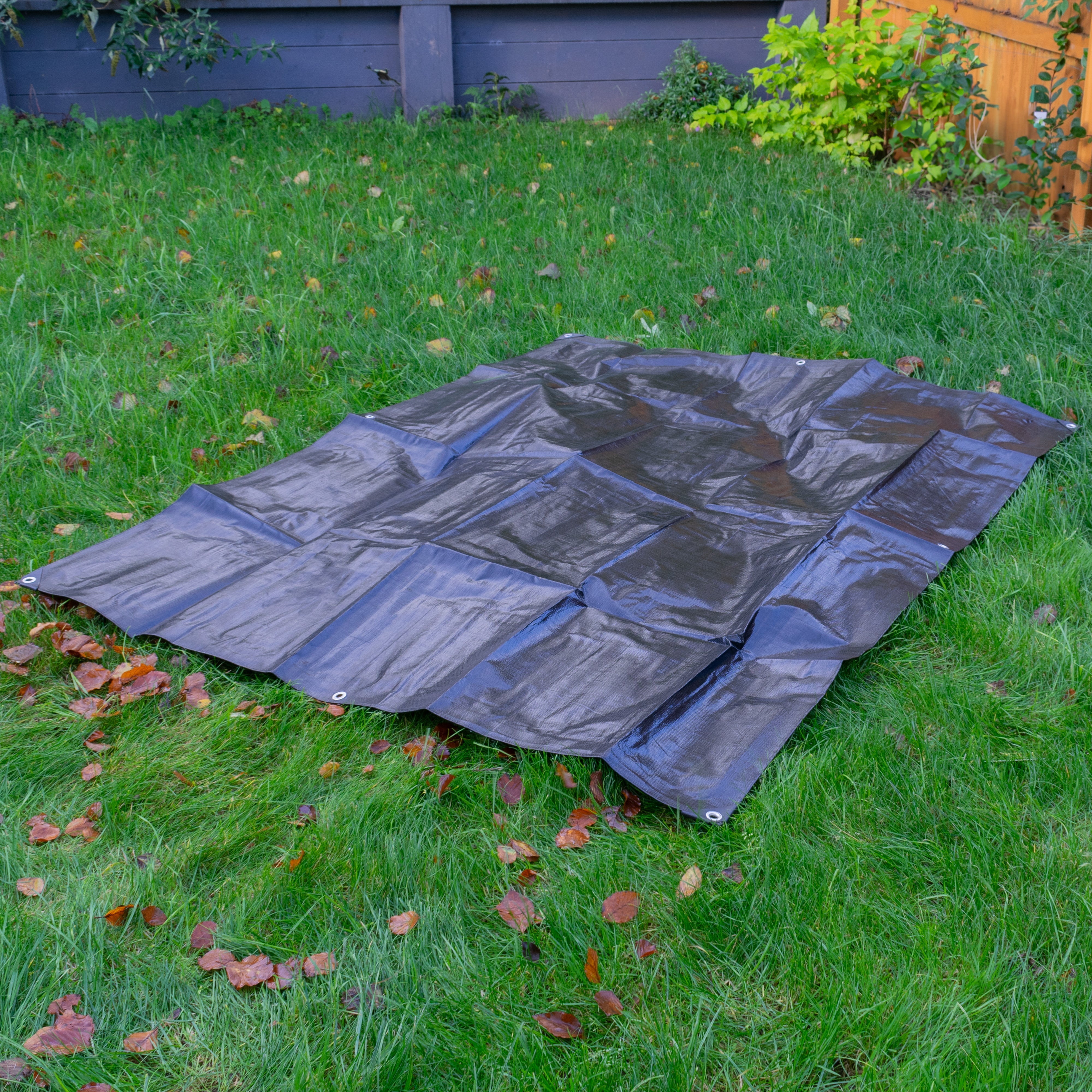 Black/Silver L-Grade Tarpaulin 1m x 1m