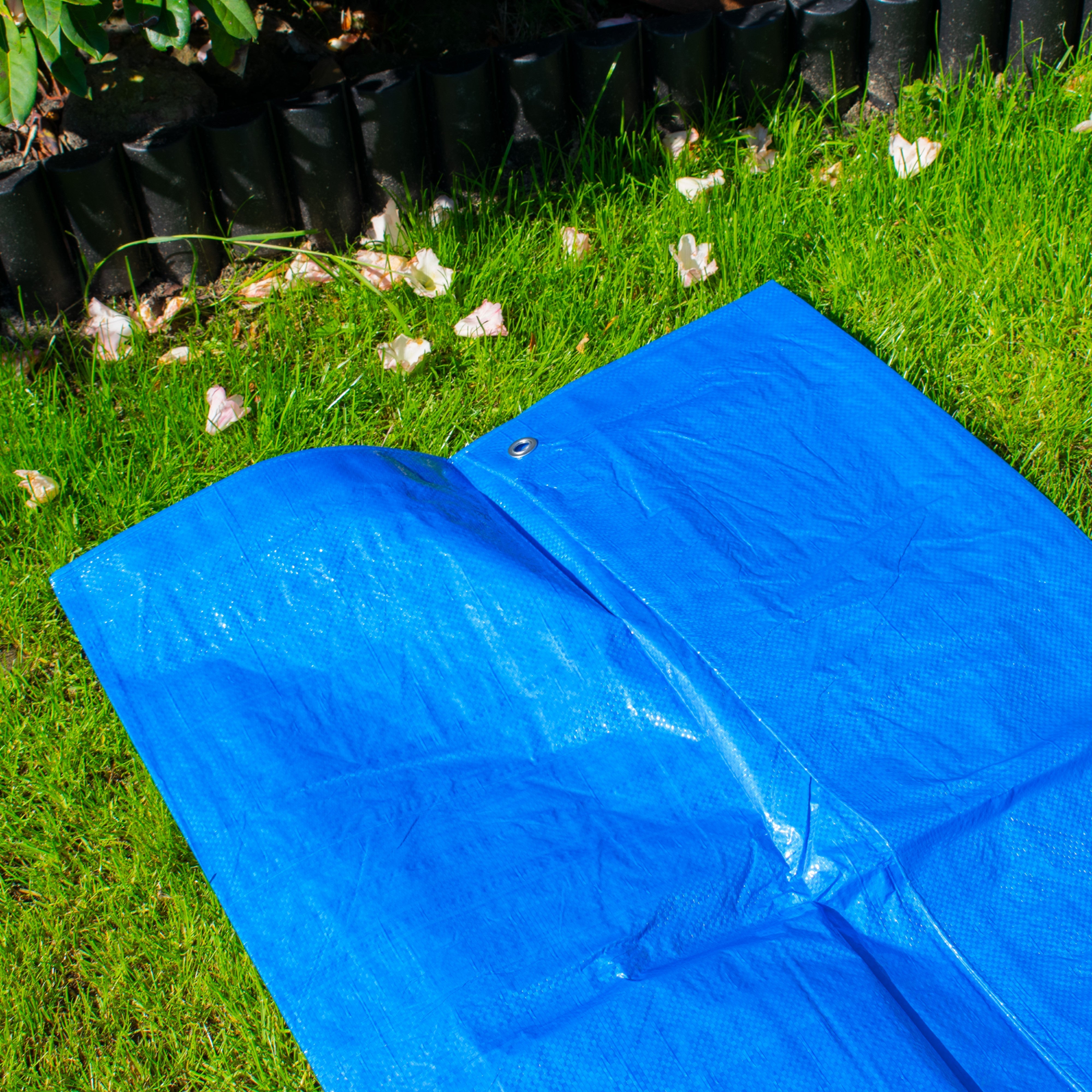 Blue S-Grade Tarpaulin with 20 x 6" Bungee Balls (White)