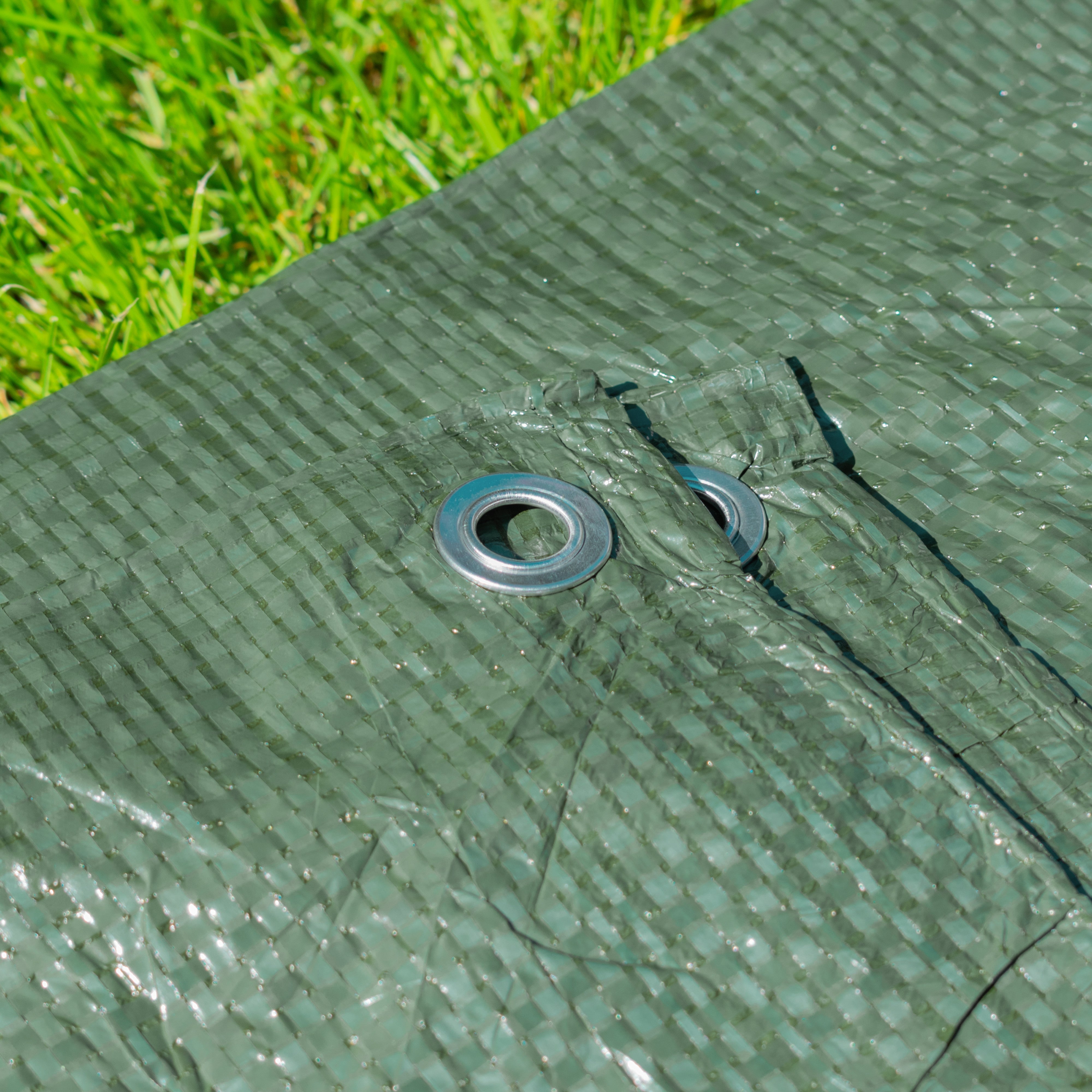 Green S-Grade Tarpaulin with 10 Metres of 8mm Bungee Rope